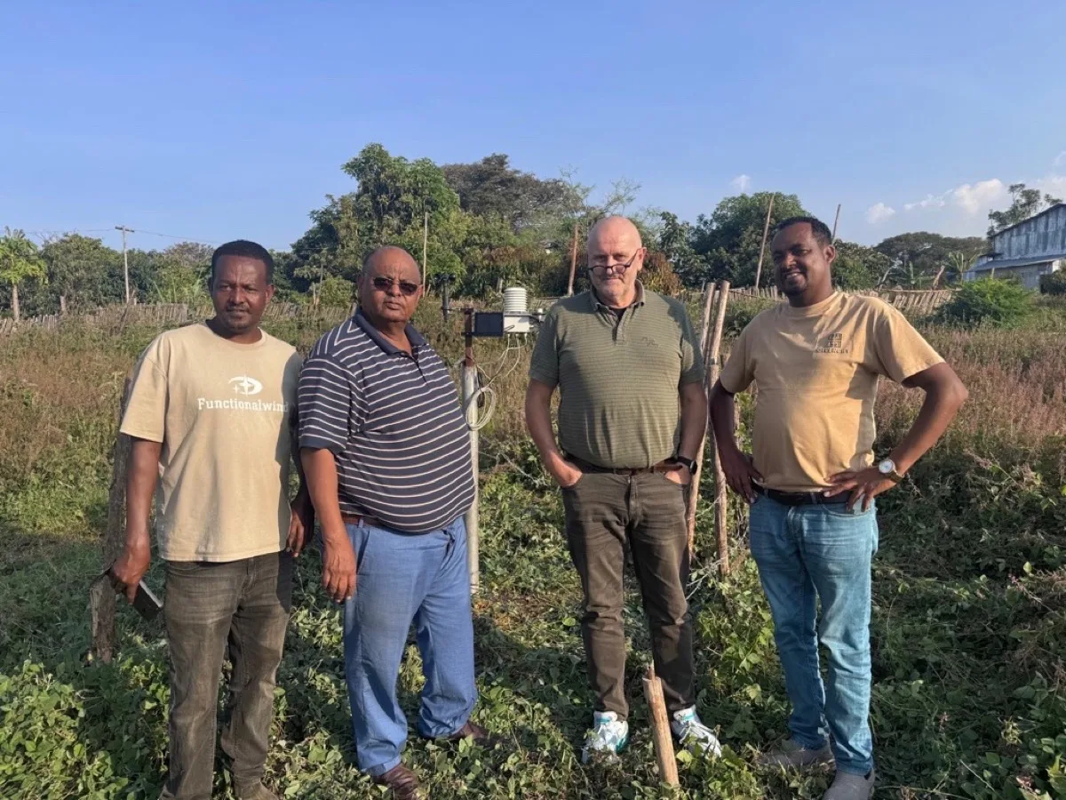 የሳሃራኤክስና የMETOS ቡድን በኢትዮጵያ ውስጥ በአንድ የአየር ሁኔታ ጣቢያ ላይ